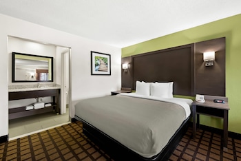 Standard Room, 1 King Bed, Non Smoking