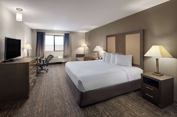 Deluxe Studio Suite, 1 King Bed, Non Smoking