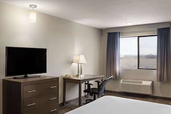 Deluxe Studio Suite, 1 King Bed, Non Smoking
