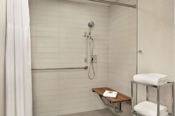 Suite, 1 King Bed, Non Smoking