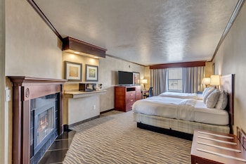 Premium Room, 2 Queen Beds, Non Smoking, Fireplace