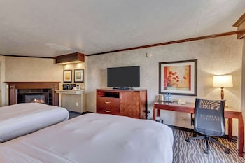 Room, 2 Queen Beds, Non Smoking