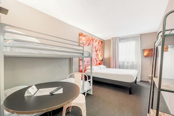Room, Multiple Beds
