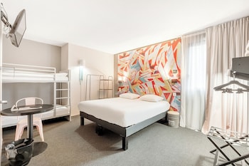 Room, Multiple Beds