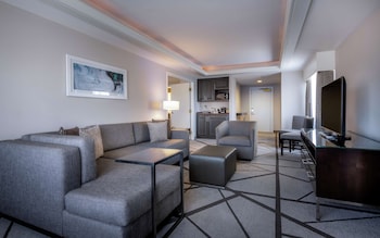 Suite, 1 King Bed