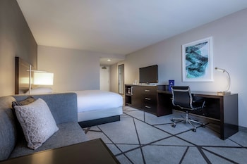 Deluxe Room, 1 King Bed