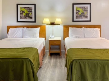 Standard Room, 2 Queen Beds, Non Smoking