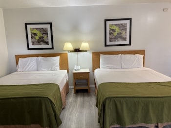 Standard Room, 2 Queen Beds, Non Smoking