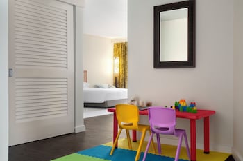 Family Room, 2 Double Beds, Oceanfront (Deluxe)
