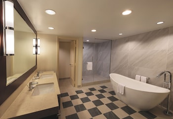 Suite, 2 Queen Beds (Regency)