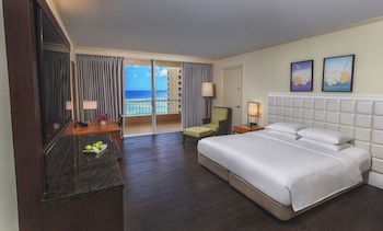 Room, 1 King Bed (Club Access)