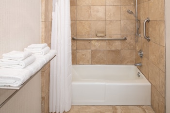 Standard Room, 2 Queen Beds, Accessible Bathtub (Mobility Accessible)