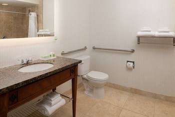 Standard Room, 2 Queen Beds, Accessible Bathtub (Mobility Accessible)
