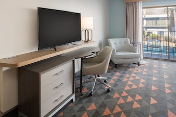 Premium Room, 2 Queen Beds, Courtyard View