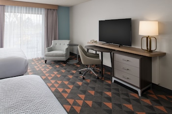 Standard Room, 2 Queen Beds, Accessible (Communications Accessible)