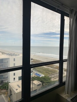 Oceanview Queen Suite