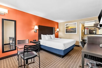 Standard Room, 1 King Bed
