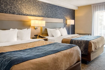 Room, 2 Queen Beds, Non Smoking (2nd Floor)