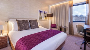 Standard Room, 1 Queen Bed