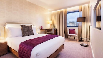 Standard Room, 1 Queen Bed