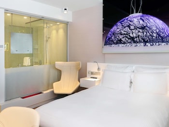 Deluxe Room, 1 Queen Bed