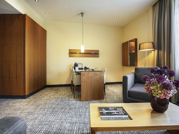 Superior Suite, 1 King Bed (Separate Living Room)
