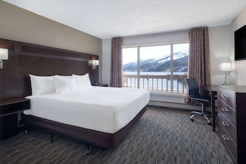 Room, 1 King Bed, Non Smoking (Water View)