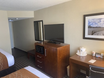 Standard Room, 2 Queen Beds, Non Smoking