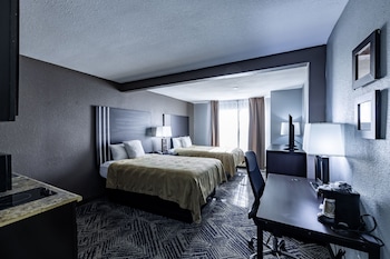 Suite, 2 Double Beds, Non Smoking (Efficiency)