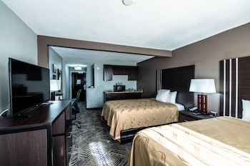 Suite, 2 Double Beds, Non Smoking (Efficiency)