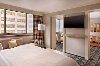 Executive Suite, 1 King Bed with Sofa bed