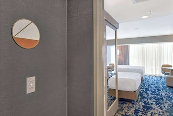 Studio, 2 Queen Beds, Accessible (Hearing)