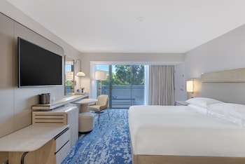 Room, 1 King Bed, Balcony