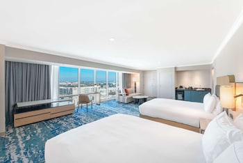 Studio, 2 Queen Beds, Bay View