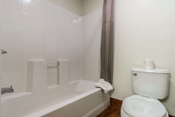 Standard Room, 2 Queen Beds, Non Smoking