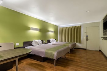 Standard Room, 2 Queen Beds, Non Smoking