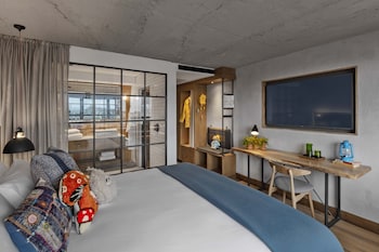 Room, 1 King Bed (Fort)
