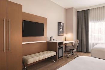 Room, 1 King Bed, Non Smoking