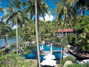 Deluxe Room, 1 King Bed, Non Smoking, Pool View (Balcony)