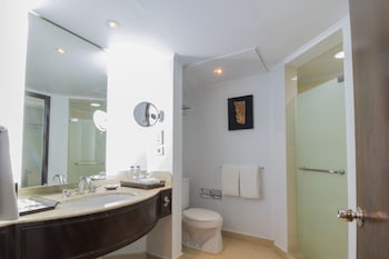 Deluxe Room, 2 Twin Beds, Non Smoking, Garden View (Balcony)