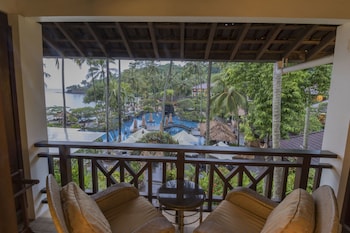 Deluxe Room, 2 Twin Beds, Non Smoking, Ocean View (Balcony)