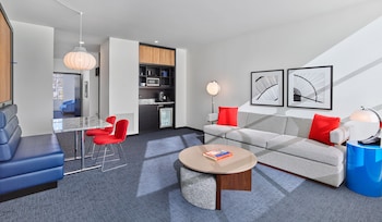 Deluxe Suite, 2 Bedrooms, Accessible (Mountain)