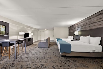 Suite, 2 Queen Beds, Non Smoking, Kitchenette (Walk-in Shower;Larger Room)