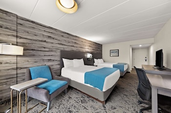 Standard Room, 2 Queen Beds, Accessible, Balcony