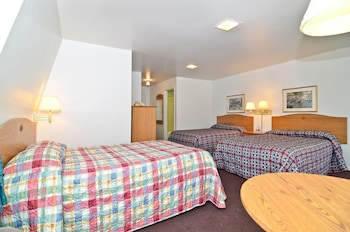 Room, 2 Double Beds, Smoking