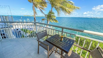 Premium Room, 1 King Bed, Ocean View