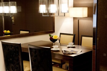 Luxury Suite, Non Smoking (Hollywood Twin, 84㎡)