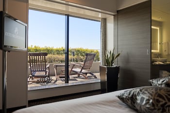 Luxury Corner Double Room with Terrace, Non Smoking