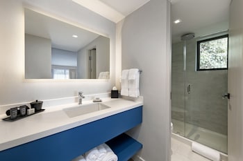 All New Pines Superior King Non-View Room (Recently Renovated)
