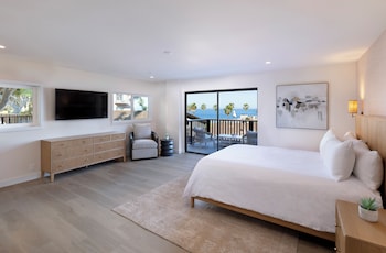 All New Terrace Ocean View King (Stair Access Only)
